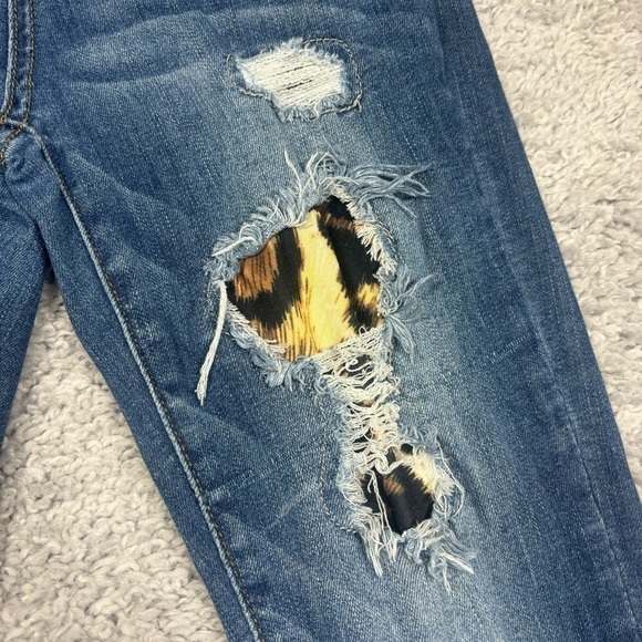 Judy Blue Jeans Womens 1 Skinny Light Wash Leopard Print Cut Outs Distressed - Picture 4 of 6